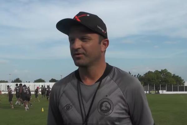 Fernando Agostini, t&eacute;cnico do Corisabb&aacute;.(Imagem:Nova TV Floriano)