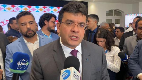 Governador começa a discutir nomes para o secretariado por causa da desincompatibilização