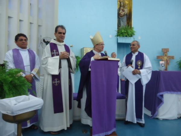 Frei Alfredo toma posse na Par&oacute;quia Nossa Senhora das Gra&ccedil;as em Floriano.(Imagem:FlorianoNews)