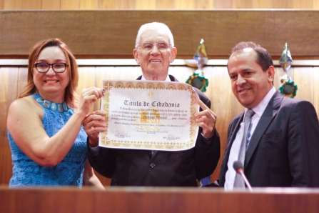 Apicultor foi um dos pioneiros da produção de mel no Piauí