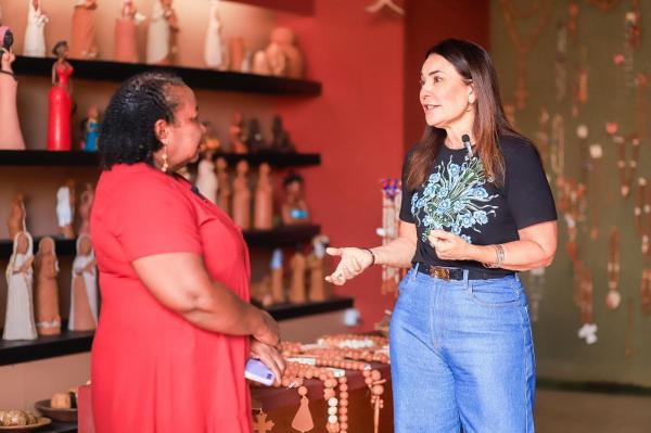 Margarete Coelho visita Polo Cerâmico do Poty Velho em Teresina ao lado de autoridades