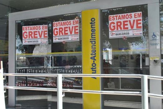 Com adesão de 140 agências, greve dos bancários completa 20 dias no PI