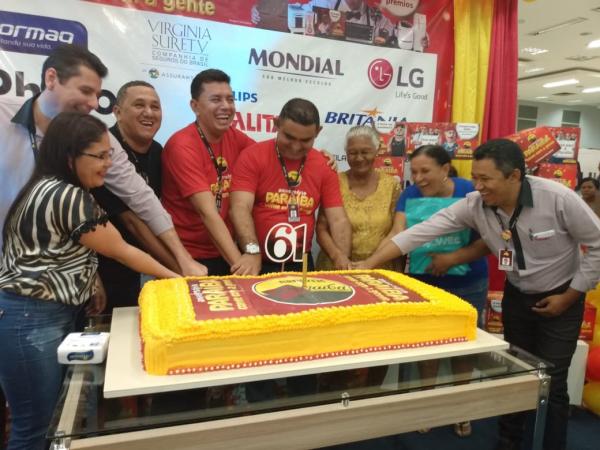 Sorteios de prêmios e corte de bolo marcam aniversário de 61 anos do Armazém Paraíba em Floriano.(Imagem:FlorianoNews)