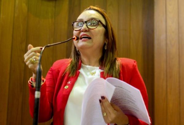 Deputada Flora diz que crise é estratégia montada pela oposição