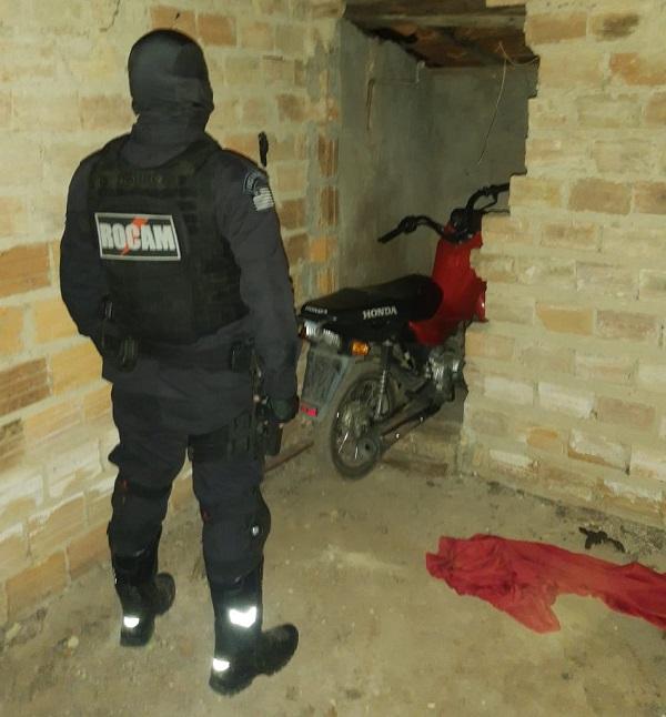 Polícia Militar de Floriano recupera motocicleta furtada após denúncia de populares