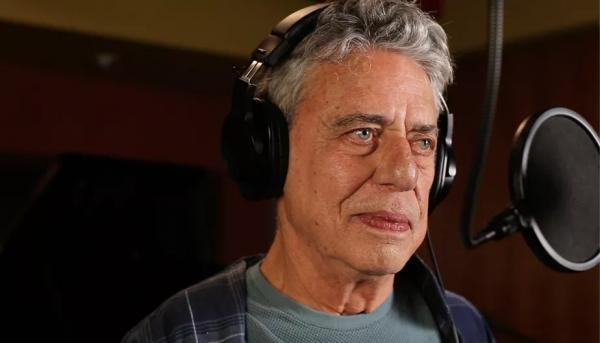 Chico Buarque pergunta Que tal um samba? na volta ao disco e aos palcos