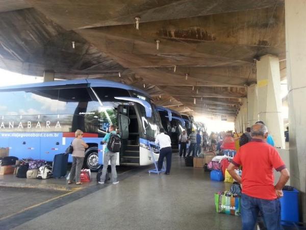 Empresas cancelam viagens e reduzem 30% da frota na rodoviária de Teresina