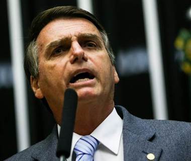 Bolsonaro: não há definição de ministro do Esporte e fusão com Educação