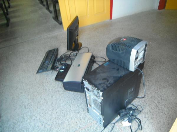 Computadores s&atilde;o furtados da Secretaria de Cultura de Bar&atilde;o de Graja&uacute;.(Imagem:FlorianoNews)