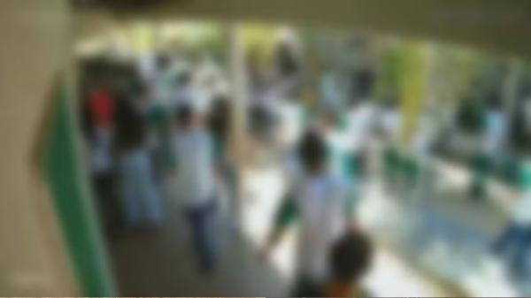 Alunos se agridem durante briga após partida de futebol em escola no Piauí