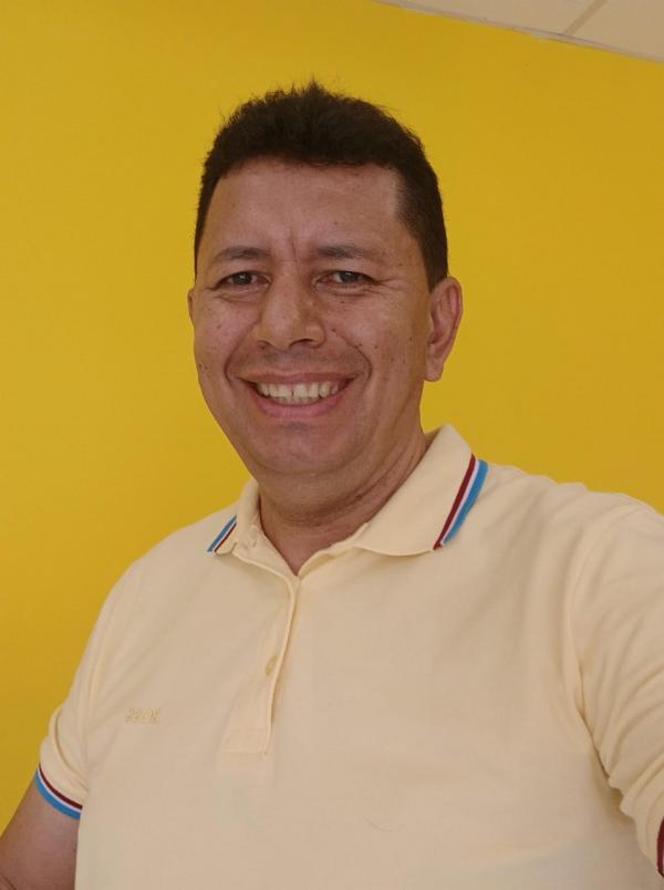 Controlador Idalécio Nogueira destaca avanço da gestão municipal durante entrega de nova ambulância