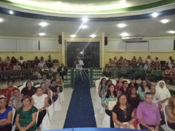 Câmara Municipal realiza Sessão Solene em homenagem ao dia dos Professores
