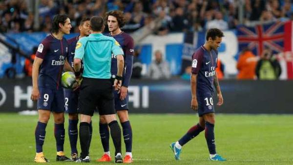 Comissão irá julgar expulsão de Neymar nesta quinta