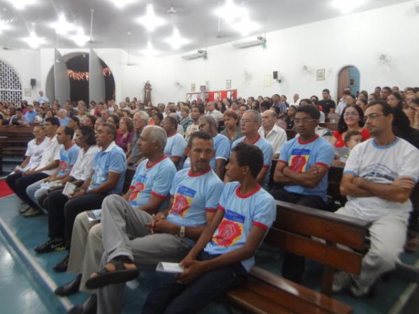 Frei Eduardo Ferreira &eacute; ordenado sacerdote em Floriano.(Imagem:FlorianoNews)