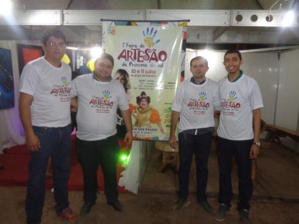 Vereador André comemora sucesso da 1ª Feira do Artesão da Princesa do Sul