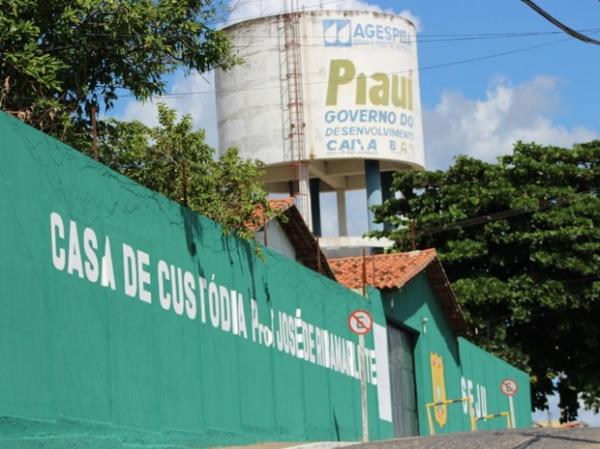 Detento é morto com mais de 300 perfurações na Casa de Custódia