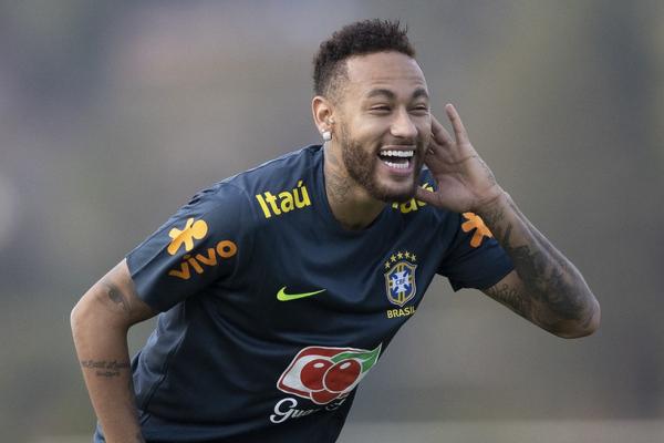 Neymar se recupera de dores e será titular da Seleção na estreia nas Eliminatórias contra a Bolívia