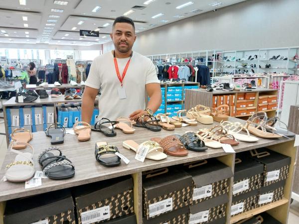 Armazém Paraíba estende promoções no setor de calçados e antecipa novidades para as festas juninas