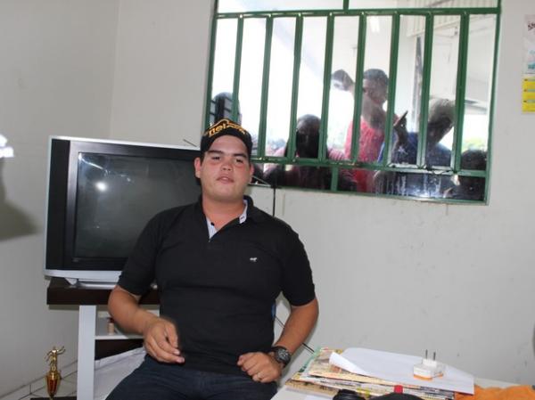Jovem &eacute; preso suspeito de estelionato em Teresina. (Imagem:Gilcilene Ara&uacute;jo/ G1)