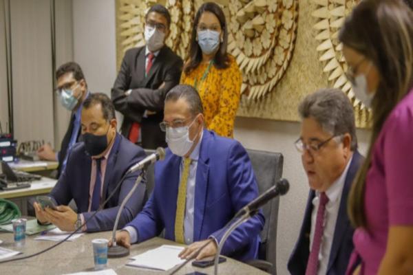 Programa "Piauí Acolhe" é aprovado nas comissões técnicas e no plenário
