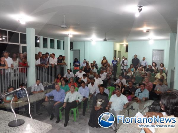 Solenidade na C&acirc;mara Municipal.(Imagem:FlorianoNews)