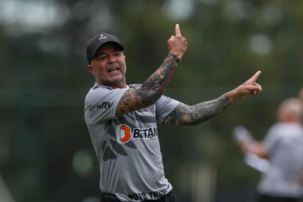 Jorge Sampaoli durante passagem pelo Atl&eacute;tico em 2020.(Imagem: Pedro Souza/Atl&eacute;tico)