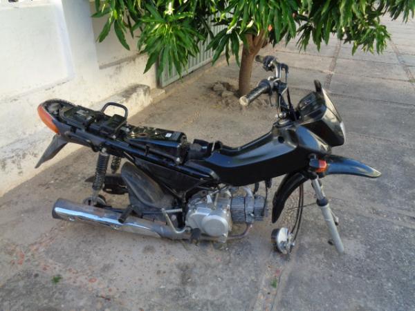 3&ordm; BPM recupera mais uma motocicleta roubada em Floriano.(Imagem:FlorianoNews)
