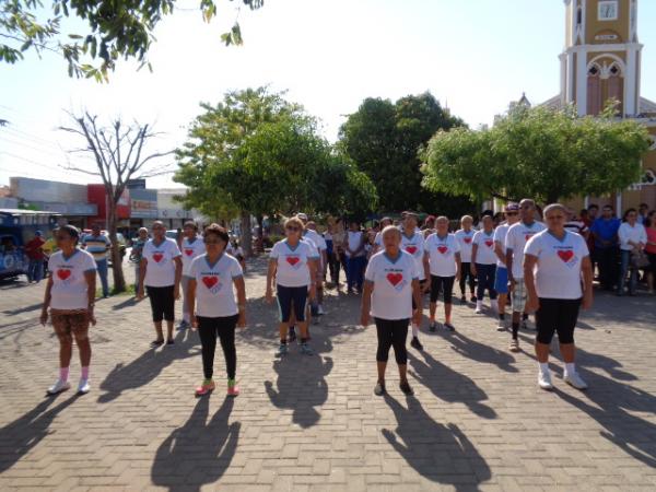 Solenidade marca abertura da Semana da P&aacute;tria em Floriano.(Imagem:FlorianoNews)