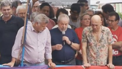 Lula discursa após missa em homenagem a Marisa