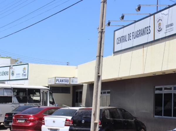 Suspeitos trocam tiros com a PM após assalto e três são presos na Zona Sul de Teresina