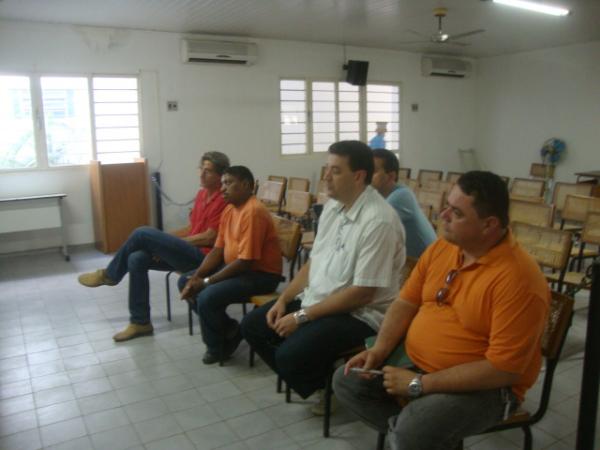 reuniao no forum sobre campanha de natal(Imagem:reda&ccedil;&atilde;o)