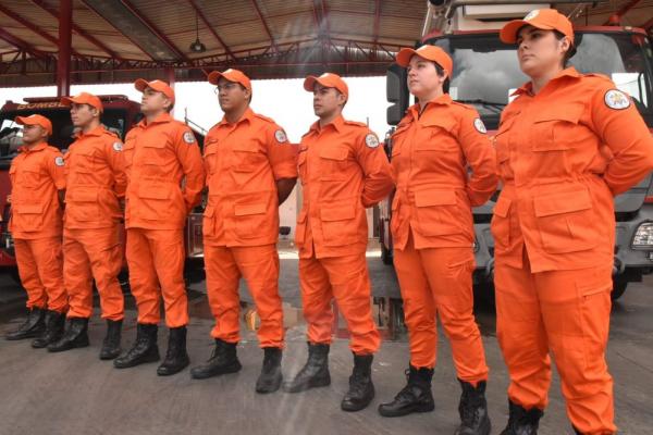 Bombeiros do Piau&iacute; recebem novo uniforme que atende padr&otilde;es internacionais para diversas opera&ccedil;&otilde;es(Imagem:Divulga&ccedil;&atilde;o)