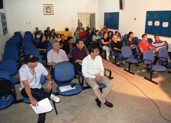Prefeito Gilberto J&uacute;nior institui Plano Emergencial contra o Aedes Aegypti.(Imagem:Waldemir Miranda)