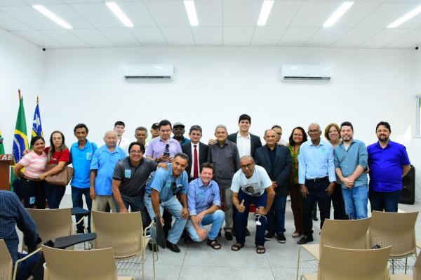 C&acirc;mara Municipal de Floriano promoveu audi&ecirc;ncia p&uacute;blica que discutiu processo de privatiza&ccedil;&atilde;o da Agespisa(Imagem:CMF)