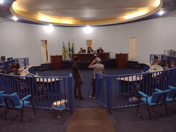 CMF aprova projetos de lei em sessão ordinária