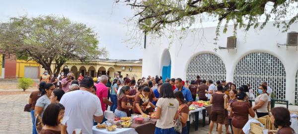 Café compartilhado marca a abertura dos festejos de São Francisco de Assis em Floriano
