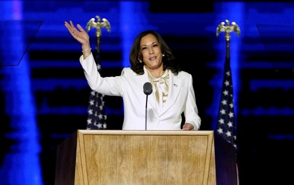 Kamala Harris discursa ap&oacute;s confirma&ccedil;&atilde;o da vit&oacute;ria do democrata Joe Biden, em novembro.(Imagem: Andrew Harnik/Reuters)