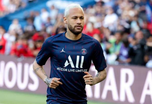 Neymar reafirma desejo de seguir no PSG: "A verdade é que fico"