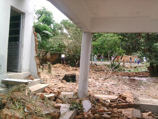 Chuva causa destrui&ccedil;&atilde;o em Floriano Reda&ccedil;&atilde;o(Imagem:Reda&ccedil;&atilde;o)
