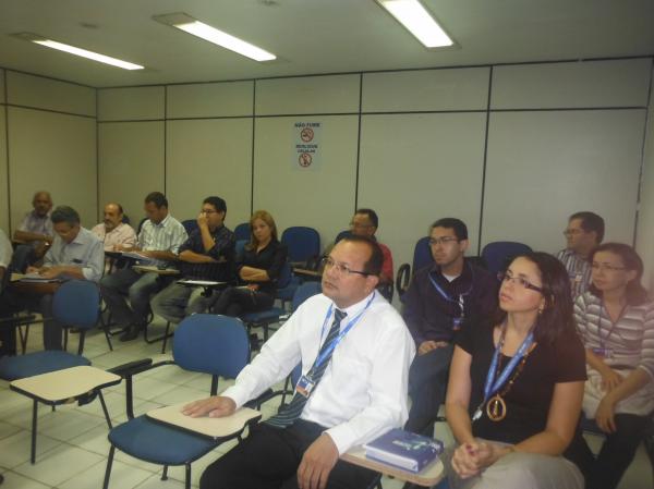 Gilberto J&uacute;nior participou de encontro com a CEF e avaliou e avaliou futuras parcerias.(Imagem:FlorianoNews)