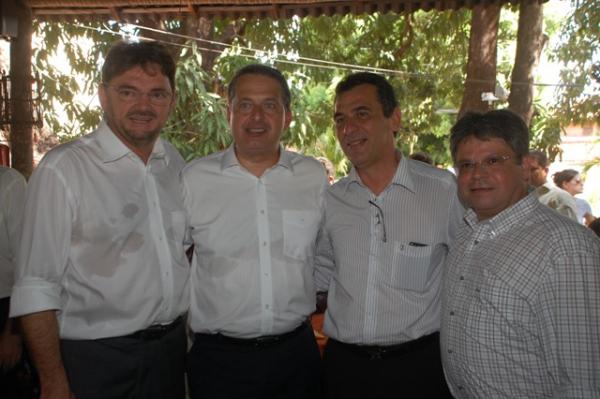 Wilson Martins, Eduardo Campos, Gilberto J&uacute;nior e Gustavo Neiva.(Imagem:Secom)