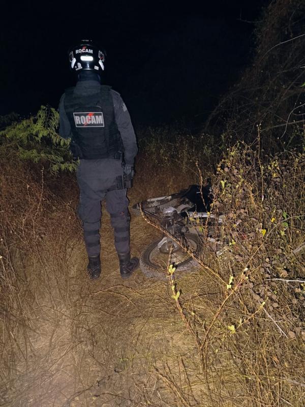 Ve&iacute;culo possu&iacute;a um rastreador e foi recuperado logo em seguida pela Pol&iacute;cia.(Imagem:Divulga&ccedil;&atilde;o/PM)