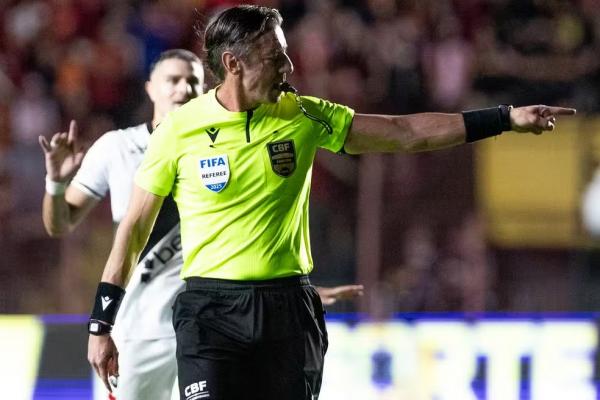 Raphael Claus, Ramon Abatti Abel e Wilton Sampaio serão os árbitros brasileiros na Copa do Mundo
