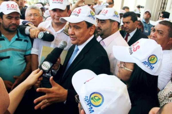 Wellington Dias garante apoio aos prefeitos piauienses