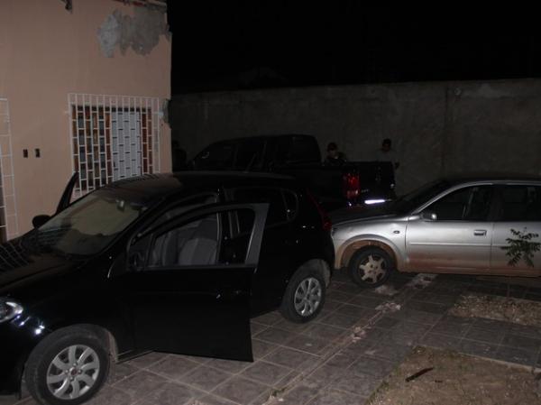 Polícia prende suspeito de roubar e adulterar carros em Teresina