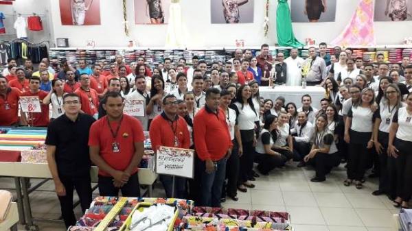 Missa marca início de novo ano de trabalho no Armazém Paraíba de Floriano.(Imagem:Divulgação)