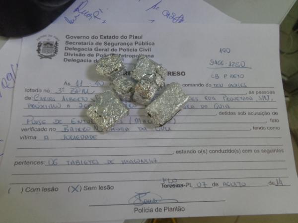 Opera&ccedil;&atilde;o Policial resulta em pris&atilde;o de traficante e apreens&atilde;o de drogas em Floriano.(Imagem:FlorianoNews)