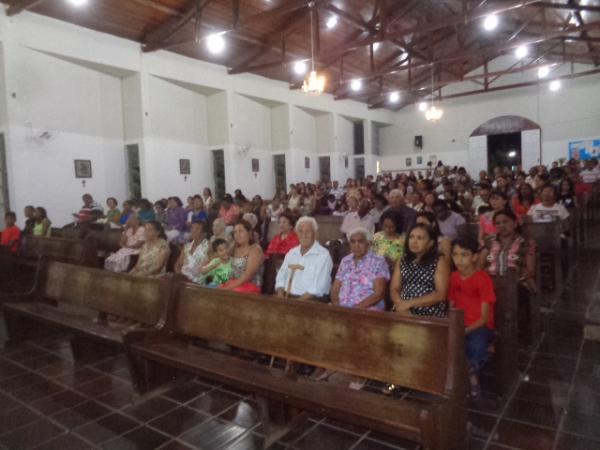 Fiéis participaram de 'Missa do Galo' em Floriano e Barão de Grajaú