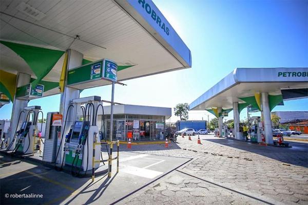 Decreto obriga postos a informarem preços de combustíveis antes e depois do ICMS