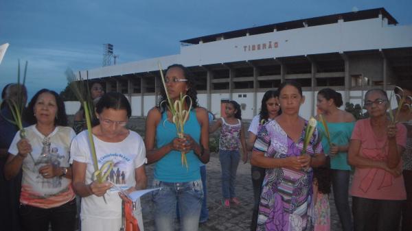 Fi&eacute;is da par&oacute;quia Nossa Senhora das Merc&ecirc;s.(Imagem:FlorianoNews)